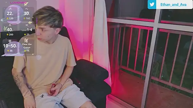 Snapshot of ethan_and_ava chatting on October 23, 2025, 2:32 am ethan and ava online show from October 23, 2025, 2:32 am