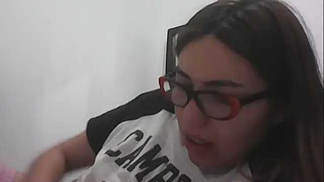 VittoriaTaylor online show from January 21, 2025, 2:05 pm