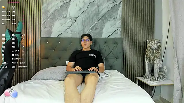 Snapshot of vanilla_hot chatting on March 2, 2025, 7:19 pm vanilla hot online show from March 2, 2025, 7:19 pm