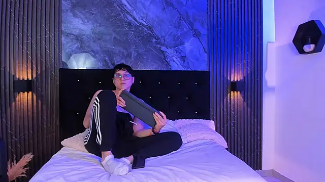 Snapshot of vanilla_hot chatting on March 18, 2025, 1:12 pm vanilla hot online show from March 18, 2025, 1:12 pm