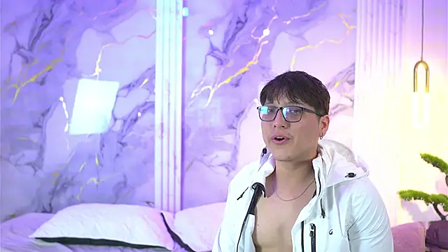 Snapshot of vanilla_hot chatting on November 6, 2025, 1:48 pm vanilla hot online show from November 6, 2025, 1:48 pm