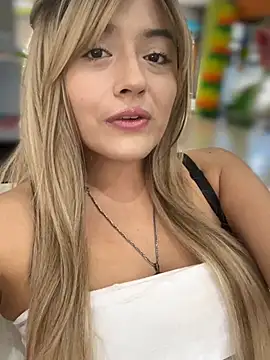 monicavictoria1301 online show from June 12, 2026, 10:35 am