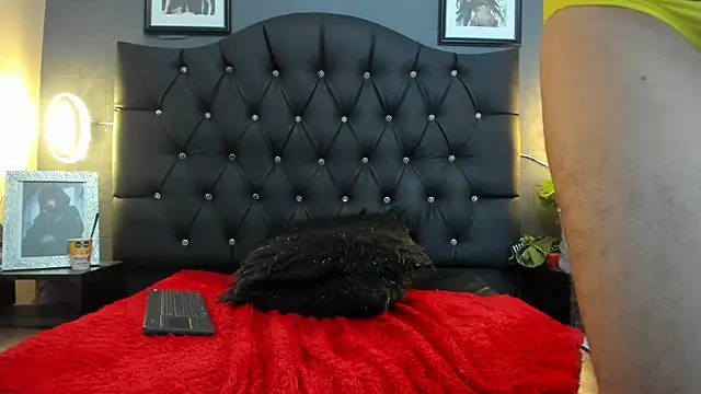 Jm Hot  online show from March 8, 2025, 11:07 pm