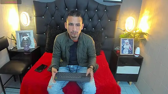 Jm Hot  online show from March 12, 2025, 7:58 pm