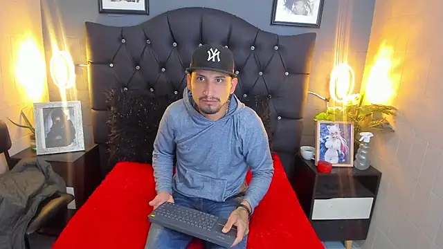Jm Hot  online show from March 1, 2025, 4:26 am