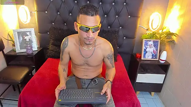 Jm Hot  online show from March 11, 2025, 7:47 pm
