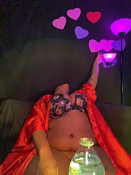 Snapshot of xoxoHotCoCo chatting on February 24, 2026, 12:39 pm xoxoHotCoCo online show from February 24, 2026, 12:39 pm