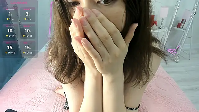 novaaskyy online show from May 12, 2026, 2:23 pm
