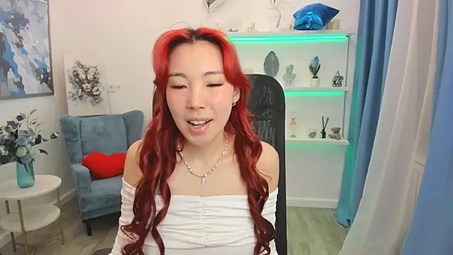 Snapshot of AnnaReyla chatting on April 23, 2026, 11:27 am AnnaReyla online show from April 23, 2026, 11:27 am