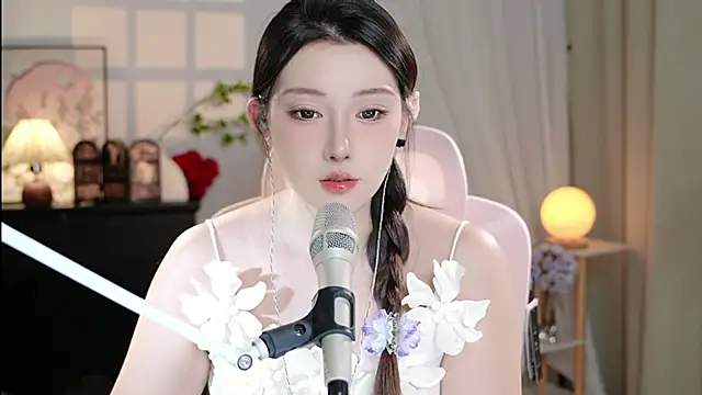 Dou-Dou-er online show from October 7, 2025, 11:55 am