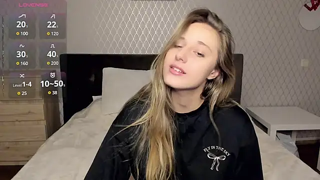 blondyriss online show from October 8, 2025, 6:30 pm
