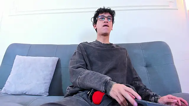 Cum hunters online show from May 7, 2026, 3:11 am