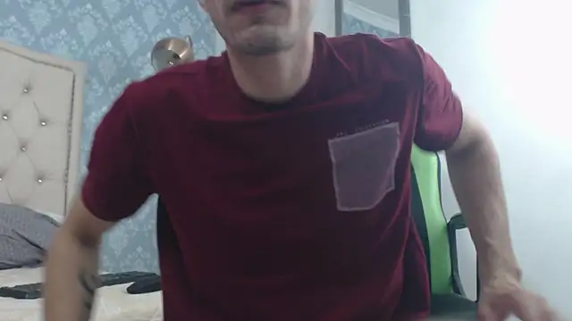 Snapshot of Uzcategui_addams chatting on February 10, 2025, 1:33 pm Uzcategui addams online show from February 10, 2025, 1:33 pm