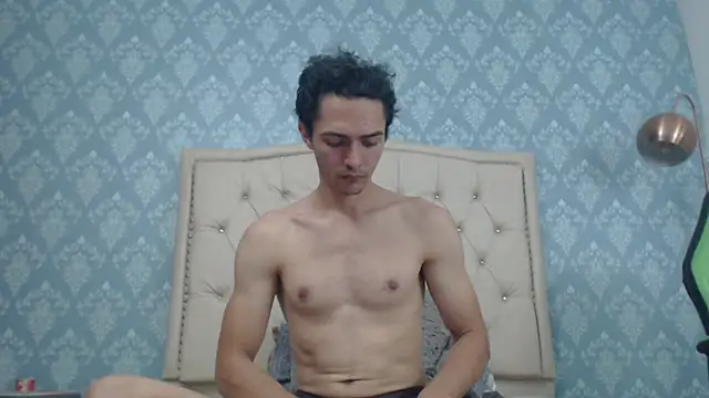 Snapshot of Uzcategui_addams chatting on February 3, 2025, 4:41 pm Uzcategui addams online show from February 3, 2025, 4:41 pm