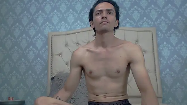 Snapshot of Uzcategui_addams chatting on January 30, 2025, 7:48 pm Uzcategui addams online show from January 30, 2025, 7:48 pm