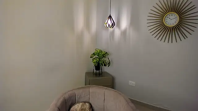 Snapshot of Gracie_cameron chatting on January 19, 2025, 12:17 pm Gracie cameron online show from January 19, 2025, 12:17 pm