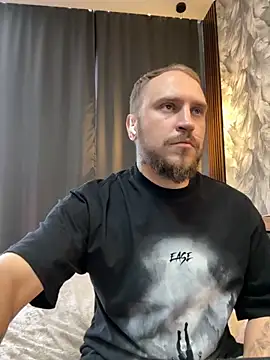 Snapshot of _XxX-XxX_ chatting on September 11, 2025, 9:42 am XxX-XxX online show from September 11, 2025, 9:42 am