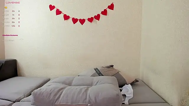 Snapshot of Browni_Kiss chatting on March 16, 2026, 5:44 am Browni Kiss online show from March 16, 2026, 5:44 am