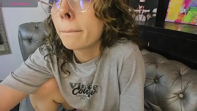 Snapshot of Sophiaa_Gomez chatting on September 24, 2025, 10:16 pm Sophiaa Gomez online show from September 24, 2025, 10:16 pm