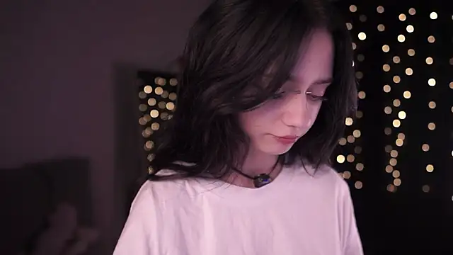 Snapshot of miuri_miy chatting on July 23, 2026, 6:15 pm miuri miy online show from July 23, 2026, 6:15 pm