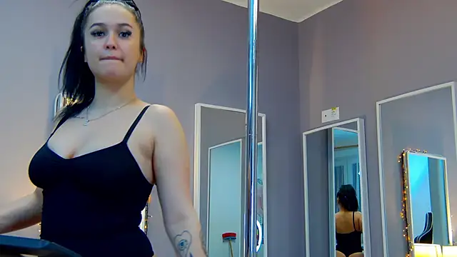 Eva Lovvia  online show from March 18, 2025, 7:01 pm