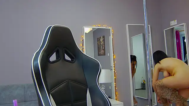 Eva Lovvia  online show from January 31, 2025, 6:25 pm