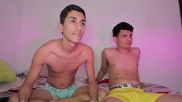 CoupleTwink12 online show from March 10, 2026, 8:02 pm