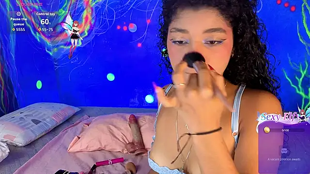 Snapshot of lucie_petite chatting on February 6, 2026, 6:26 pm lucie petite online show from February 6, 2026, 6:26 pm