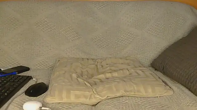 SWEETCANDY111 online show from January 12, 2026, 1:29 pm