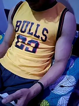 hot hunk boy online show from October 8, 2025, 11:12 am