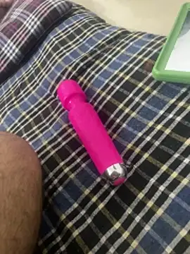 Snapshot of YourSuperTanya chatting on December 17, 2025, 8:03 pm YourSuperTanya online show from December 17, 2025, 8:03 pm