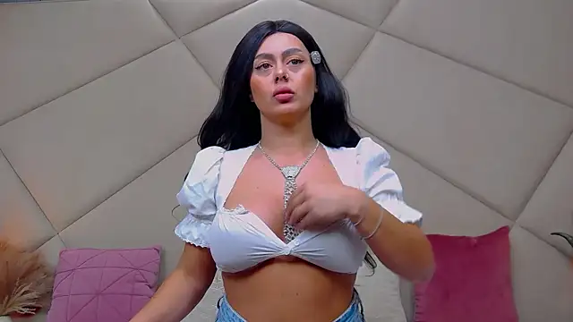 Snapshot of ChloeFrost chatting on September 9, 2025, 5:17 am ChloeFrost online show from September 9, 2025, 5:17 am