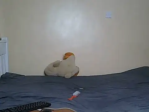 Vprettieeer online show from March 29, 2026, 6:53 pm