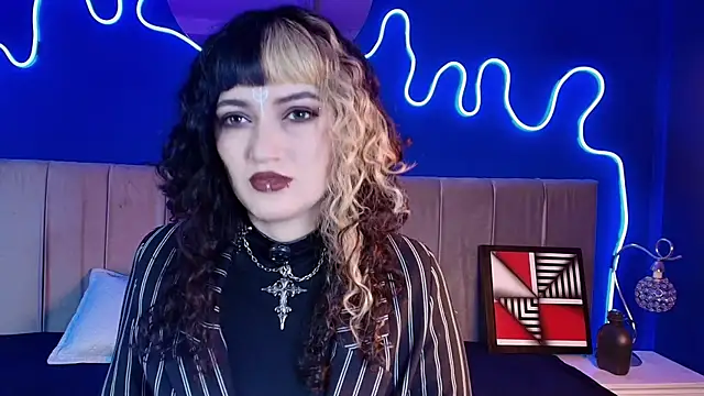 JeanneSabatier online show from May 30, 2026, 7:52 pm