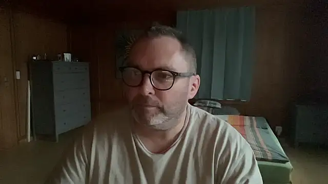 Snapshot of Leckmich77 chatting on February 28, 2025, 5:04 pm Leckmich77 online show from February 28, 2025, 5:04 pm