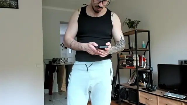 AssHunter4k online show from May 16, 2026, 10:36 am
