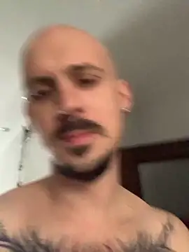 Snapshot of AssHunter4k chatting on October 31, 2025, 9:06 am AssHunter4k online show from October 31, 2025, 9:06 am