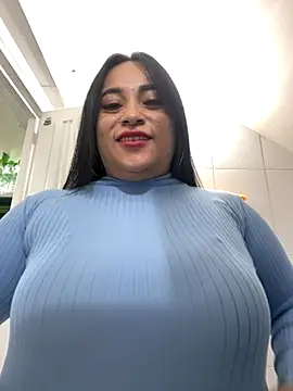 Snapshot of Miia_Jazmin chatting on October 2, 2025, 7:06 pm Miia Jazmin online show from October 2, 2025, 7:06 pm