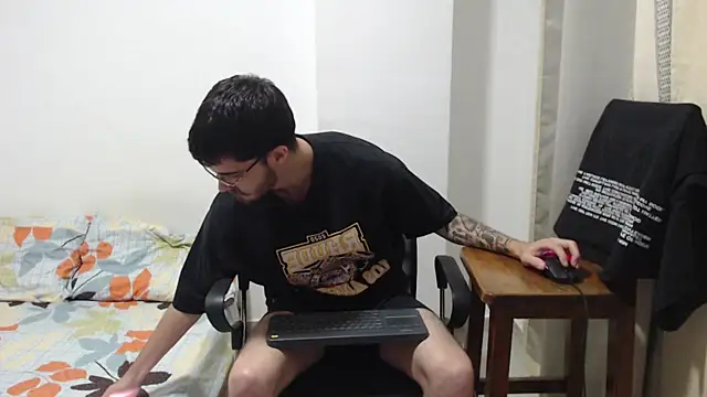 Aleex Miller online show from November 5, 2025, 2:47 am