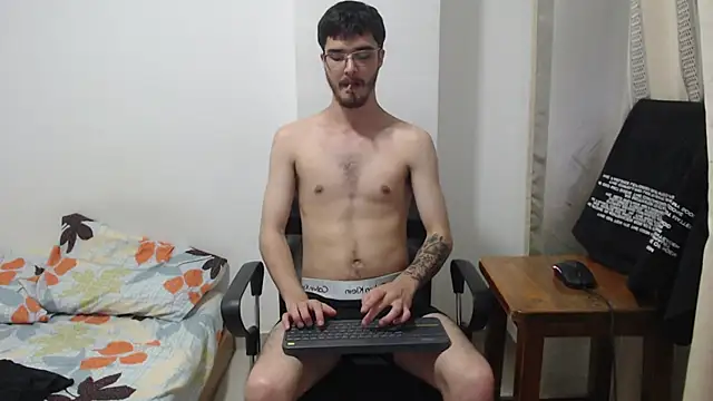 Aleex Miller online show from November 6, 2025, 3:32 am