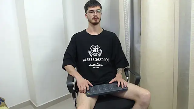 Aleex Miller online show from January 8, 2026, 9:26 am