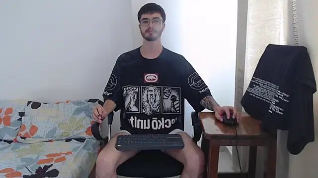 Aleex Miller online show from November 6, 2025, 3:38 pm