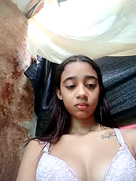 Snapshot of Zoe_Sweett18 chatting on February 14, 2025, 12:47 pm Zoe Sweett18 online show from February 14, 2025, 12:47 pm