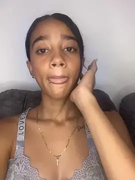 Zoe Sweett18 online show from February 19, 2026, 3:31 pm