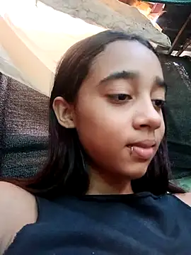 Snapshot of Zoe_Sweett18 chatting on February 14, 2025, 10:04 pm Zoe Sweett18 online show from February 14, 2025, 10:04 pm