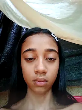 Snapshot of Zoe_Sweett18 chatting on February 26, 2025, 7:32 pm Zoe Sweett18 online show from February 26, 2025, 7:32 pm