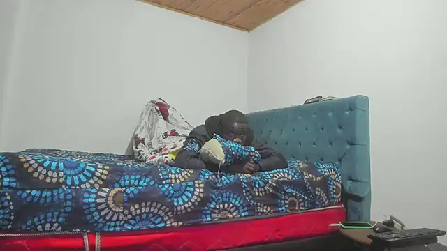 nene-5 online show from November 19, 2025, 1:27 am