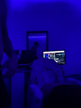 Snapshot of Foxyfire06 chatting on March 13, 2025, 4:49 am Foxyfire06 online show from March 13, 2025, 4:49 am