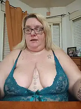 Snapshot of diosacurvy1984 chatting on May 20, 2026, 7:05 am diosacurvy1984 online show from May 20, 2026, 7:05 am