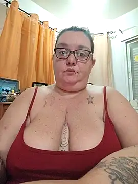 diosacurvy1984 online show from January 8, 2026, 8:09 am